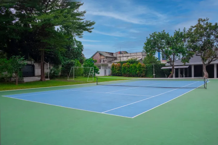 Membangun Lapangan Tenis Standar Profesional di Era Tren Olahraga 2026