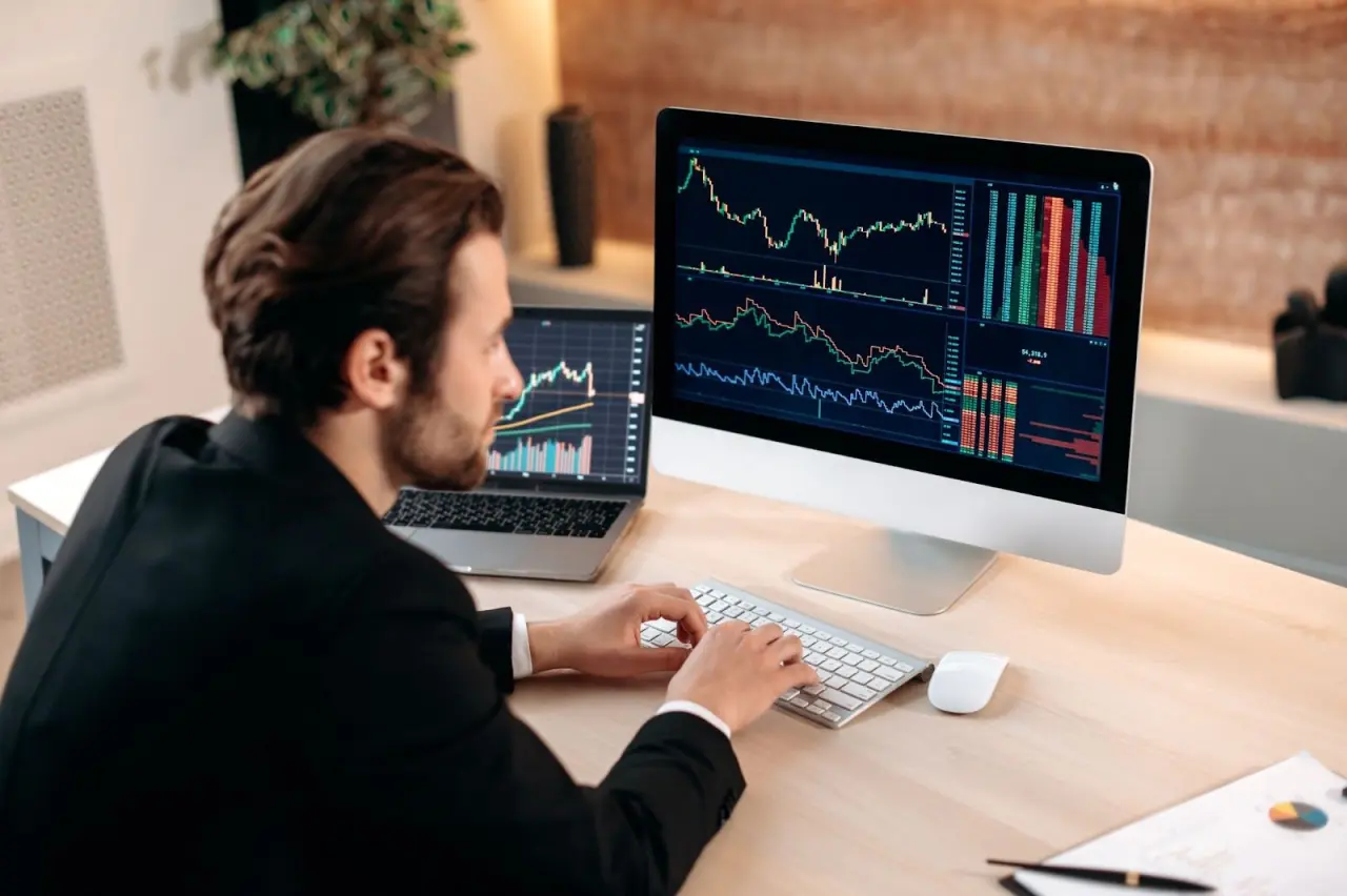 Analisis Fundamental: Faktor-Faktor Pendukung Utama