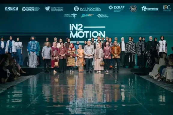 Wastra dan Identitas Desain Indonesia