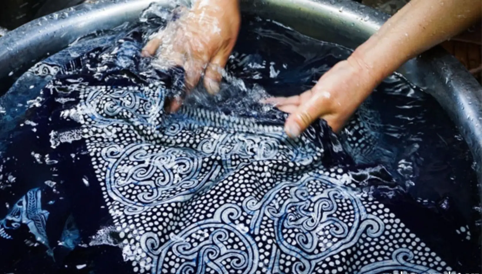 Panduan Perawatan Kain Batik Asli Agar Awet Lintas Generasi